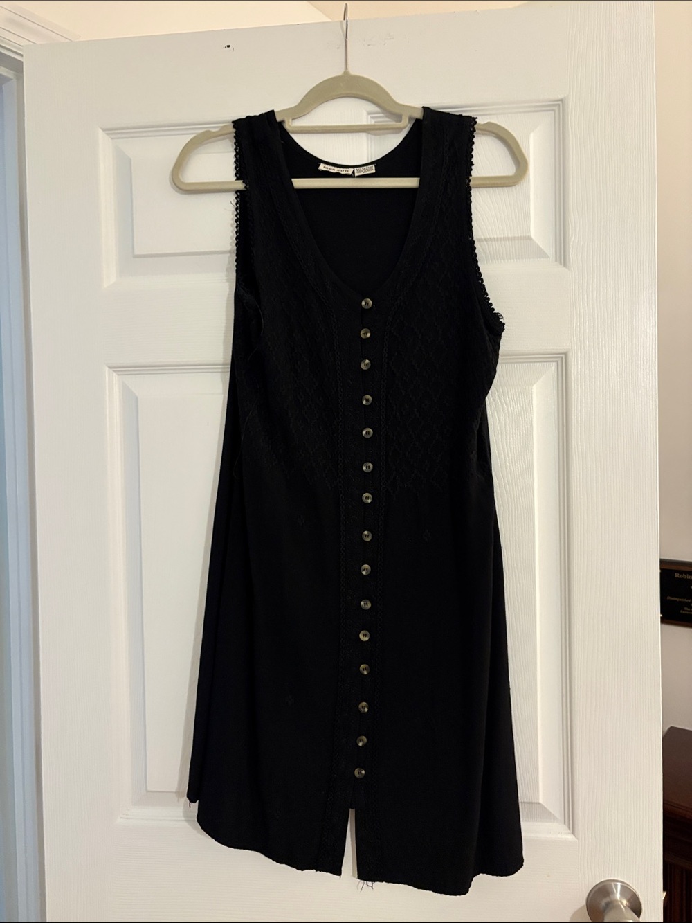 Black Sleeveless Button-Front Women's Dress
